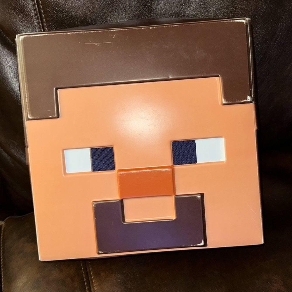 Minecraft Steve Face Mask Cosplay Adjustable Strap Lightweight Nintendo USED